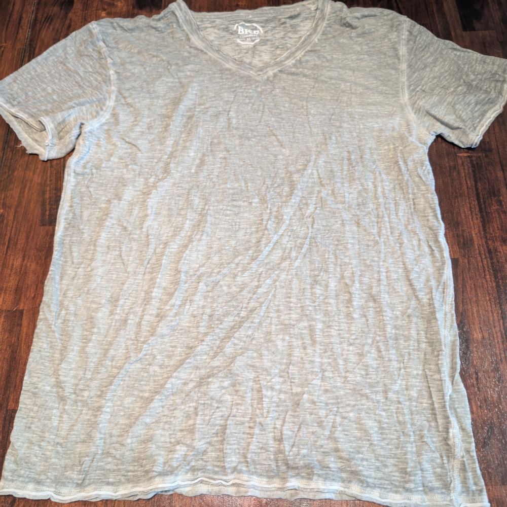 Buckle Heather Gray V-Neck Short Sleeve Tee